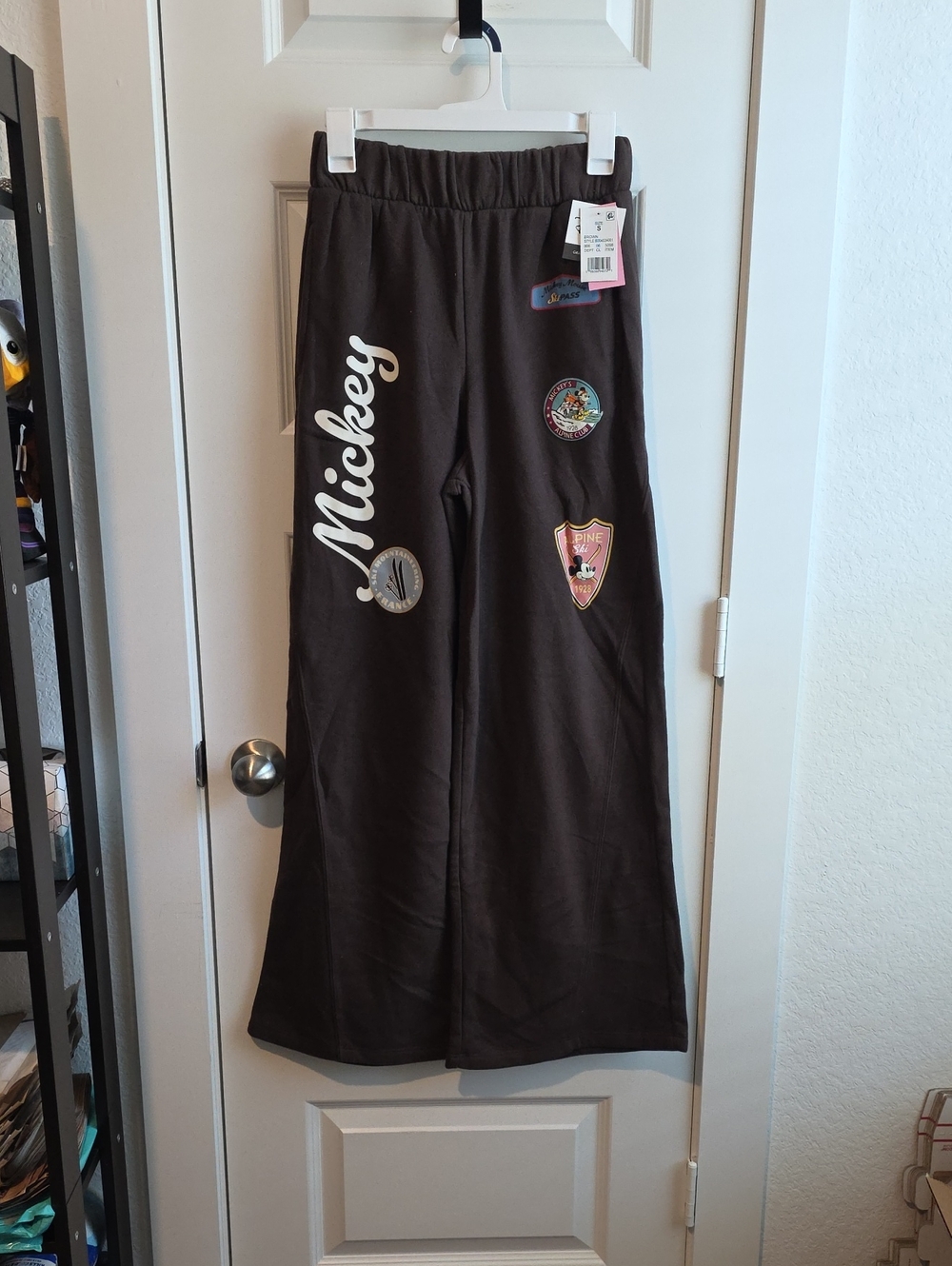 Disney Mickey Mouse Alpine Ski Brown Wide Leg SweatPants Small G082